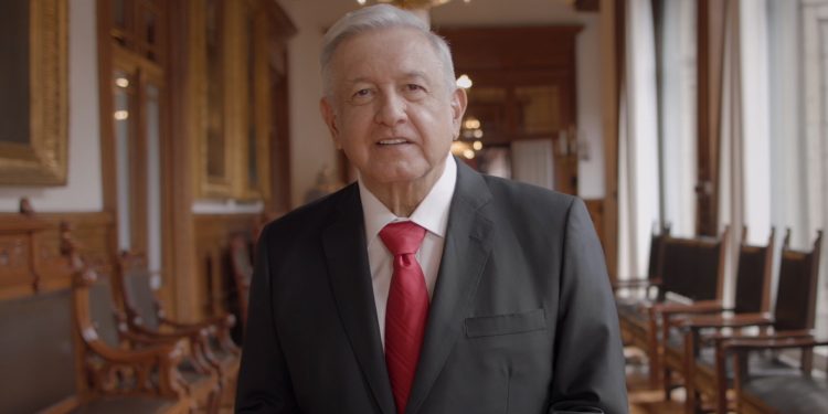 AMLO  destaca en su tercer spot del 2do informe, trabajo conjunto con sector empresarial