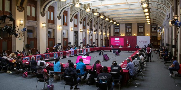 Gobierno de México reafirma compromiso  en caso Ayotzinapa