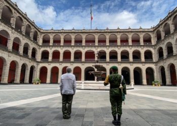 Rinden homenaje a víctimas de COVID19 en Palacio Nacional