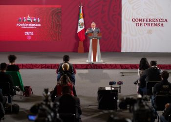 AMLO celebra la eliminación del fuero al jefe del Ejecutivo