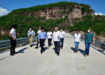 AMLO inaugura presa Los Pilares en Sonora.