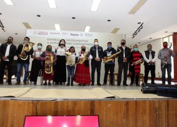 Se realiza la tercera entrega de instrumentos a bandas de Oaxaca como parte del programa “Pueblo de Nubes”