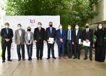 Vacunar a mexicanos al mismo tiempo que países desarrollados es el objetivo del Gobierno de México