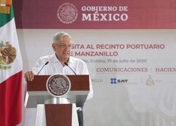 AMLO visita puerto de Manzanillo