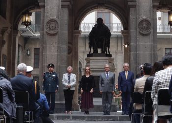 AMLO encabeza ceremonia por 148 Aniversario Luctuoso de Benito Juárez
