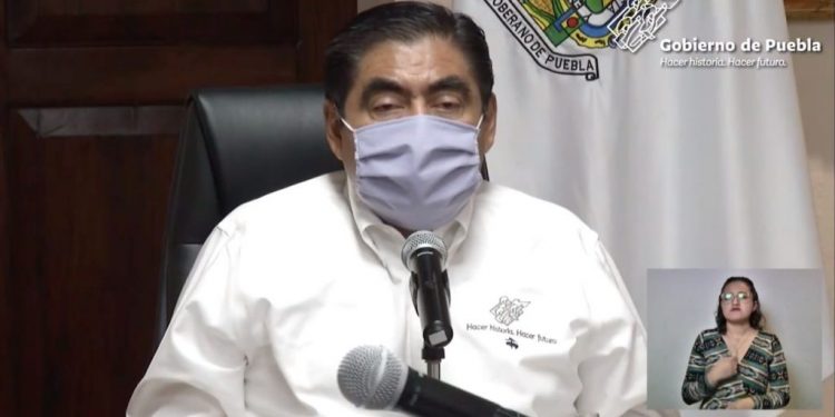 Miguel Barbosa asegura que no hay ninguna condición para permitir la reapertura económica.