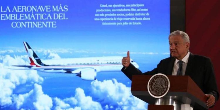 AMLO da detalles del avión presidencial
