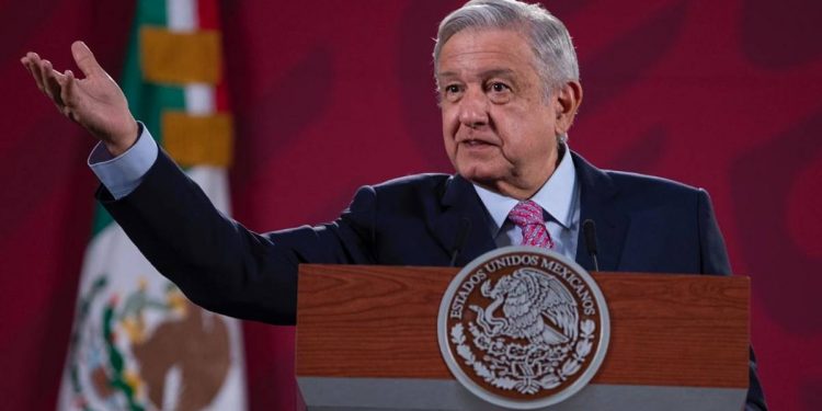 AMLO lamenta muertes por huracán Hanna al norte del país
