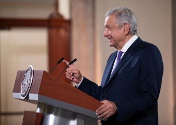 AMLO prevé reforma en materia energética