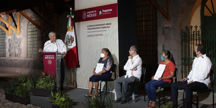 Gobierno de México entrega escrituras a beneficiarias del Programa de Mejoramiento Urbano en Morelos