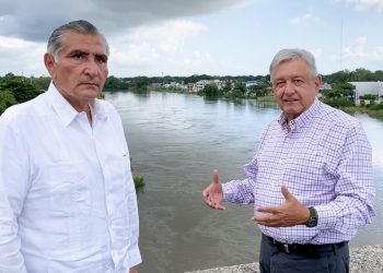 AMLO asegura recursos para apoyar a los damnificados en Tabasco