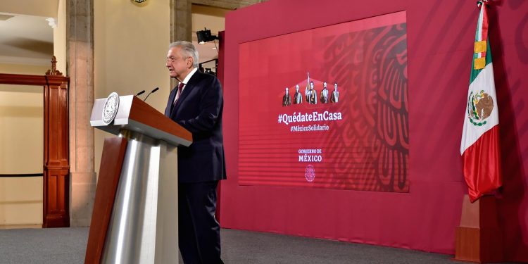 AMLO celebra y destaca la aprobación del presupuesto 2021