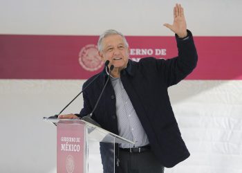 AMLO entrega obras de proyecto urbano en Tijuana