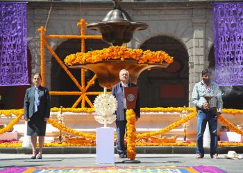 AMLO rinde homenaje a víctimas de COVID19