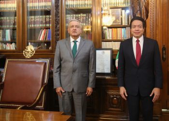 AMLO recibe a Mario Delgado en Palacio Nacional