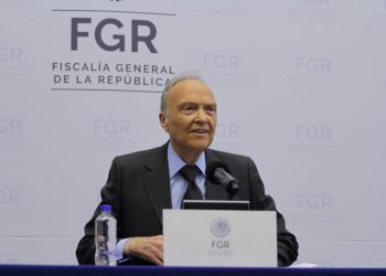 FGR acusa a Peña Nieto de traición y crimen electoral