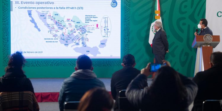 AMLO llamada al pueblo a ahorrar energía eléctrica para garantizar suministro en el país