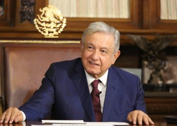 México y Rusia pactan de 24 millones de dosis de vacunas