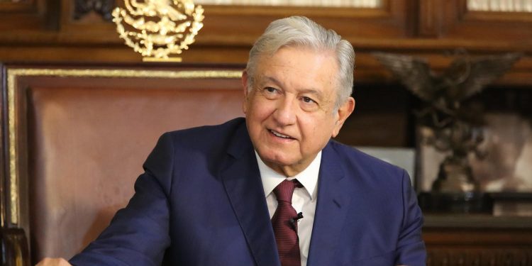 México y Rusia pactan de 24 millones de dosis de vacunas