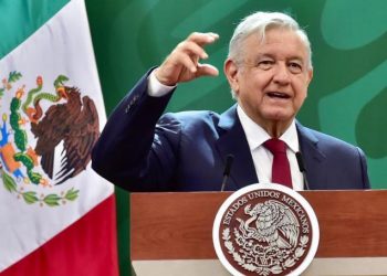 Pandemia de la COVID19 va a la baja, afirma AMLO