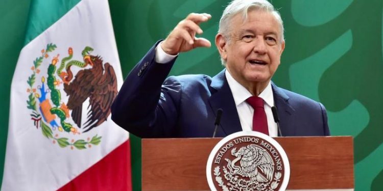 Pandemia de la COVID19 va a la baja, afirma AMLO