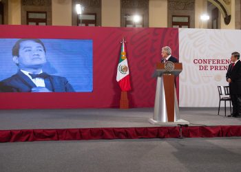 Presidente lamenta fallecimiento del cantautor Armando Manzanero