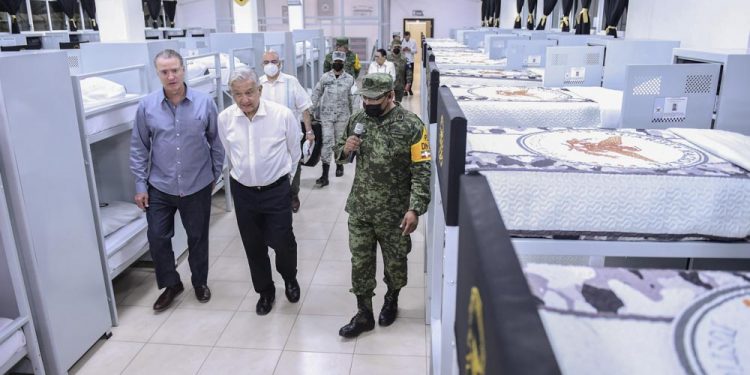 AMLO afirma que se  construirán ocho cuarteles de la Guardia Nacional en Sinaloa