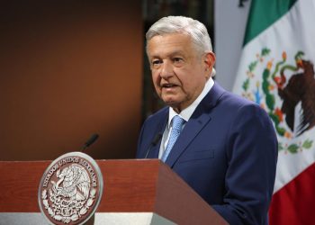 AMLO anuncia reedición de obras literarias para conmemorar 700 años de la fundación de Tenochtitlán y 200 años de la Independencia