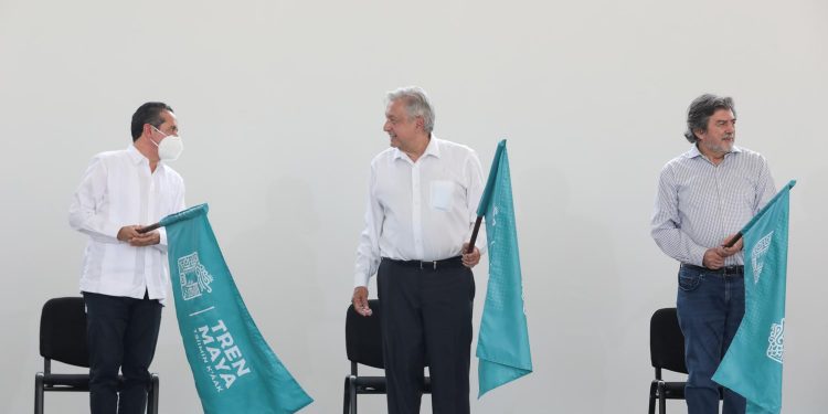 AMLO da banderazo al tramo 5 del Tren Maya