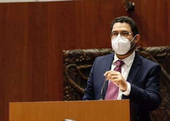 Absurda, resolución contra reforma a Ley de la Industria Eléctrica: Martí Batres