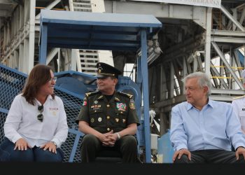 Destacan acciones para rescatar industria de hidrocarburos