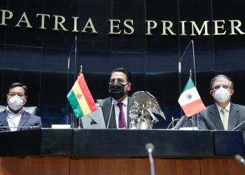 Eduardo Ramírez Aguilar recibe a presidente de Bolivia en el Senado