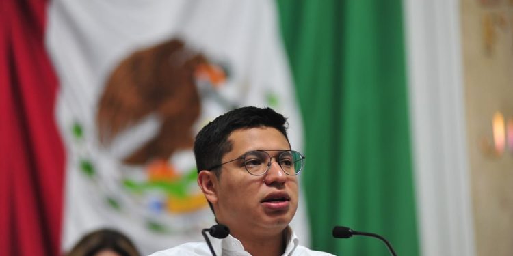 El Diputado morenista  Emmanuel Vargas es el promovente de dicho Punto de Acuerdo a fin de garantizar la seguridad de los habitantes de esta demarcación