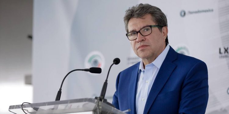 El INE extralimita sus facultades; es antimorena, antiamlo, reclama Ricardo Monreal