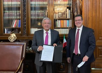 Gobernador de Tlaxcala se suma al Acuerdo Nacional por la Democracia