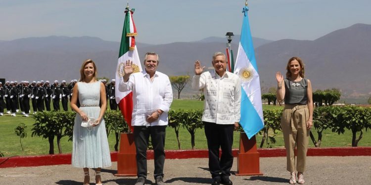 México y Argentina son naciones hermanas: AMLO