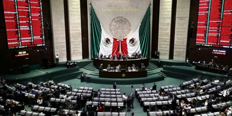 Morena aprueba el proyecto de decreto para expedir la Ley General de Educación Superior