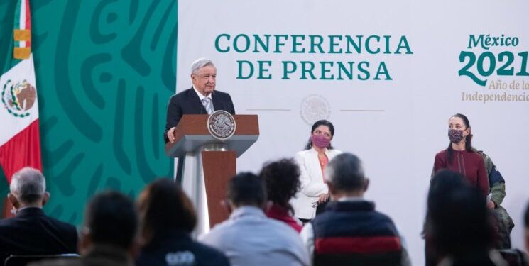 Playas del Caribe mexicano están limpias de sargazo y listas para la reactivación