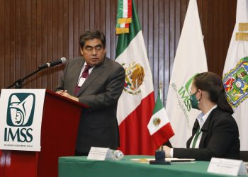 Reconoce Barbosa Huerta trabajo realizado por el IMSS y su personal en esta pandemia