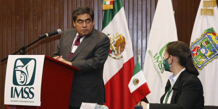 Reconoce Barbosa Huerta trabajo realizado por el IMSS y su personal en esta pandemia