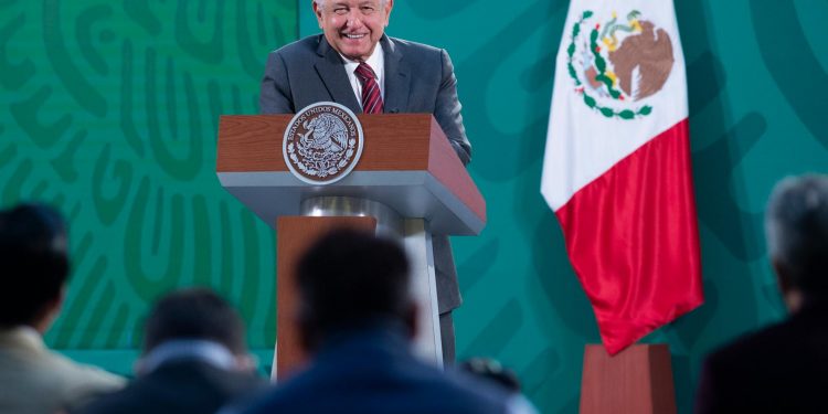 AMLO celebra modificaciones a la Ley Federal del Trabajo sobre subcontratación