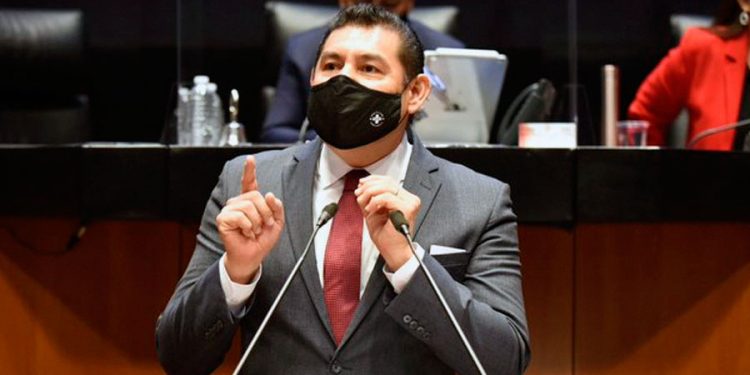 Alejandro Armenta pide repuestas concretas a Banxico sobre divisas y uso de moneda decomisada