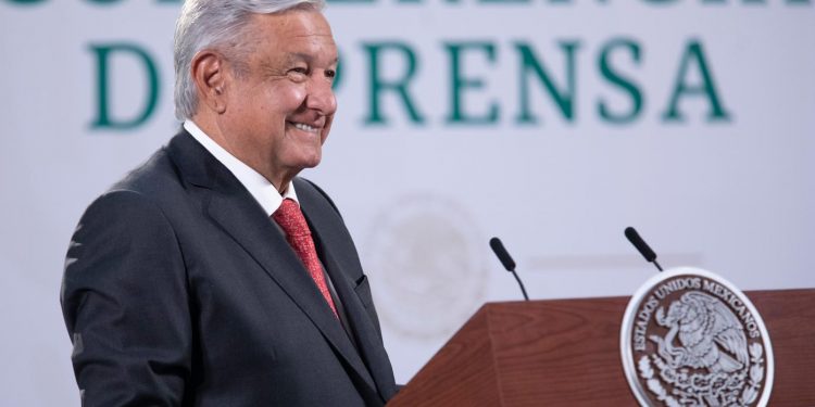 Destacan cumplimiento del compromiso de no aumentar precios de combustibles