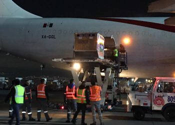 Recibe México más de un millón 200 mil dosis de vacunas AstraZeneca contra COVID-19