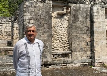 AMLO supervisa construcción del Tren Maya en Campeche