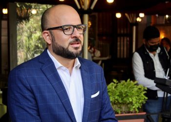 Llaman a gobernador de Querétaro informar sobre la extracción de agua  en su rancho