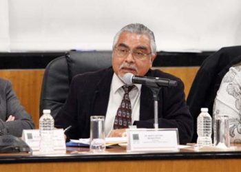 Morena propone reconocer al Gobierno de México por vacunación a los maestros