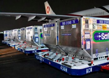 Recibe México más de un millón de vacunas envasadas de AstraZeneca contra COVID-19