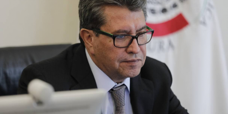 Ricardo Monreal llama a no convertir la Comisión Permanente en tribuna de trifulca
