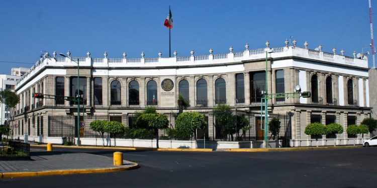 Secretaría de Gobernación exhorta a comunidad artística a respetar el artículo 38 de la Ley sobre el Escudo, la Bandera y el Himno Nacional